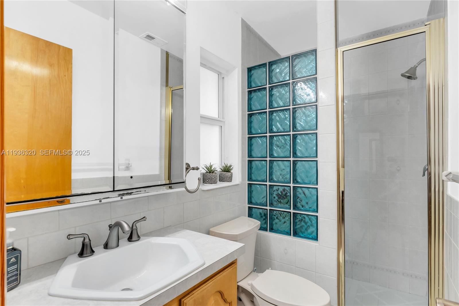 KING ROBERT - Residential