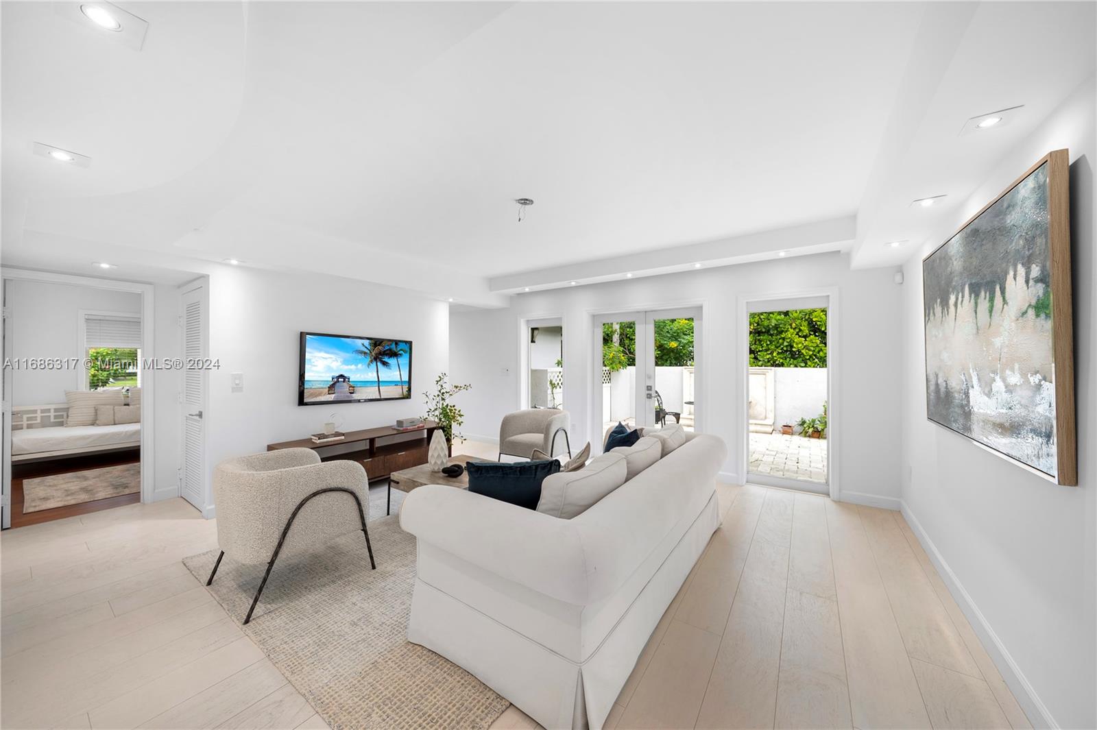 CORAL GABLES COUNTRY CLUB - Residential