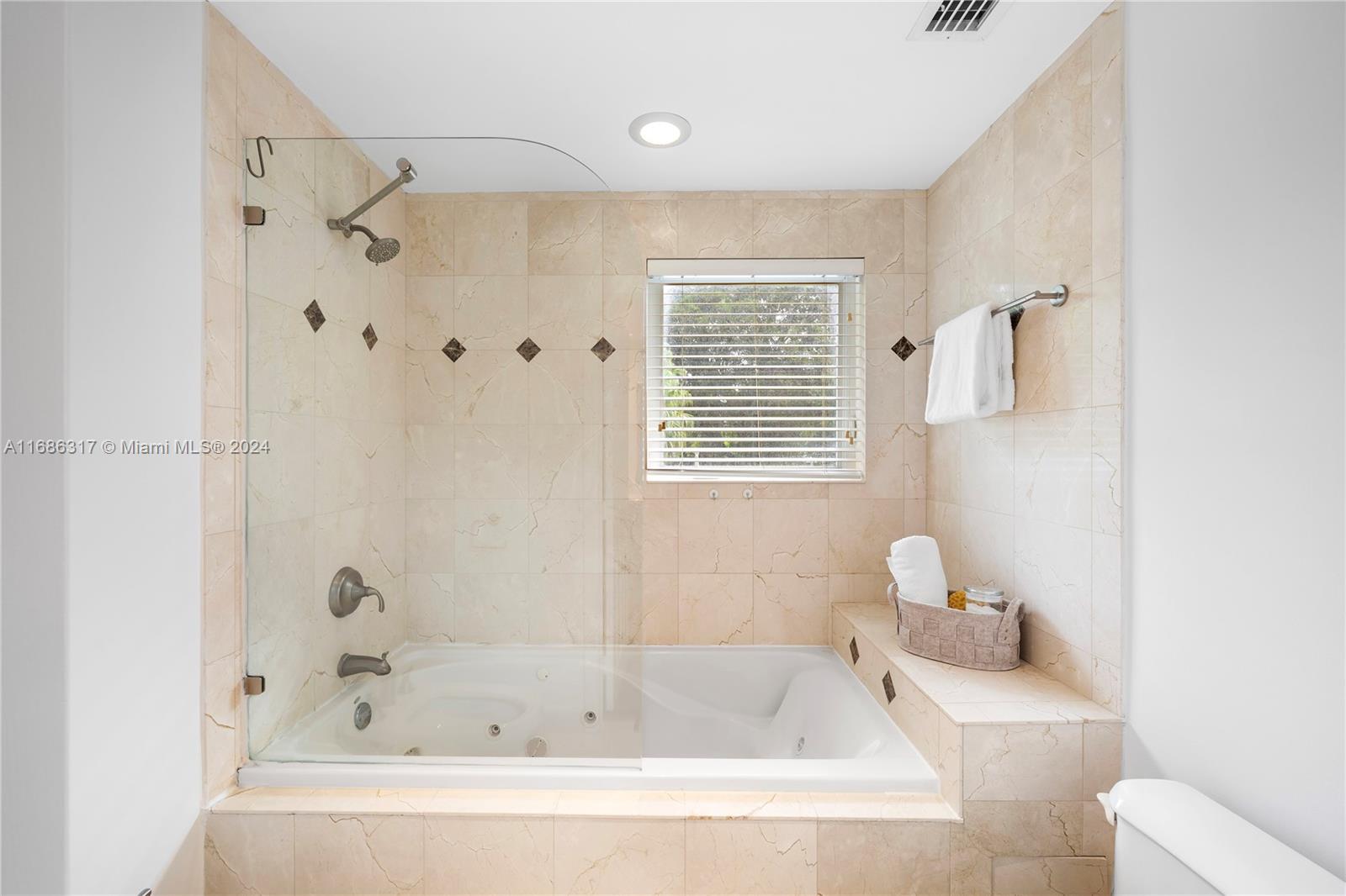 CORAL GABLES COUNTRY CLUB - Residential