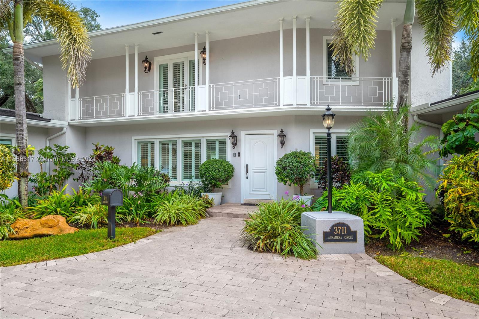 CORAL GABLES COUNTRY CLUB - Residential