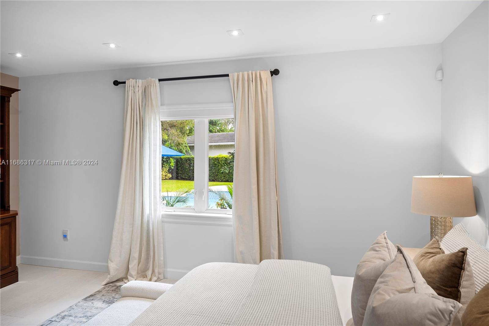 CORAL GABLES COUNTRY CLUB - Residential