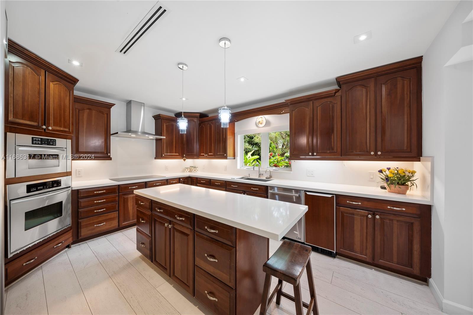 CORAL GABLES COUNTRY CLUB - Residential