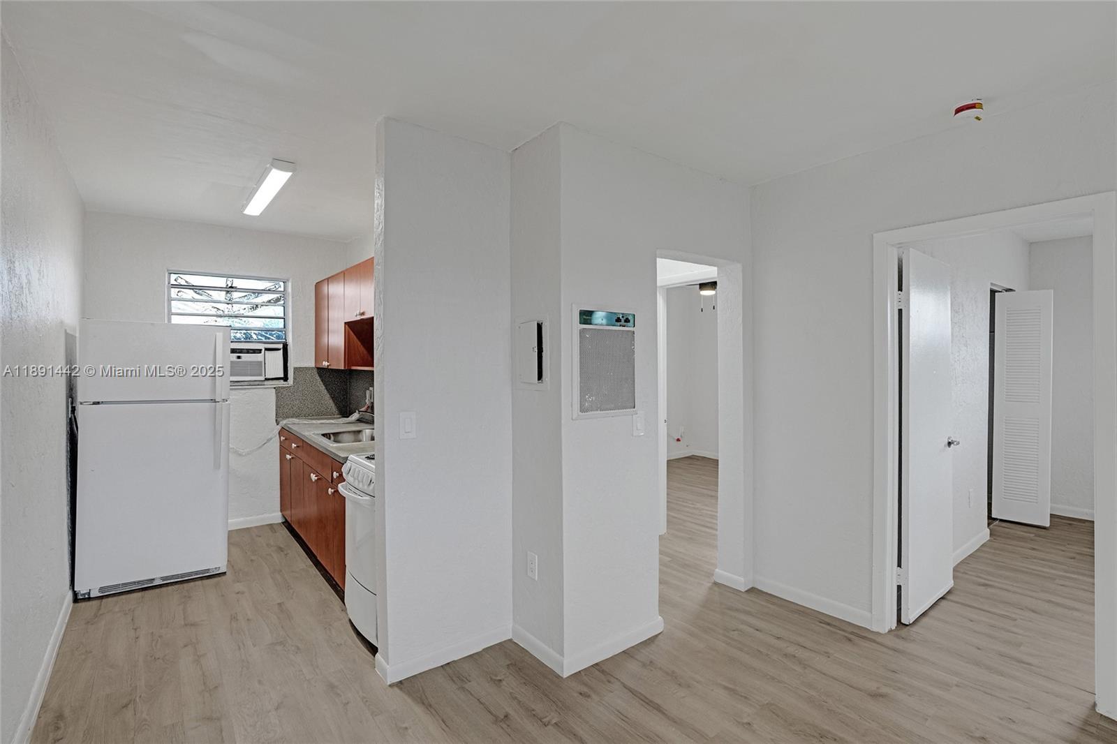 REPLAT OF A PORTION OF BL - Residential Lease