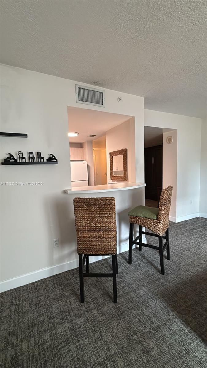 DOUGLAS GRAND CONDO - Residential Lease
