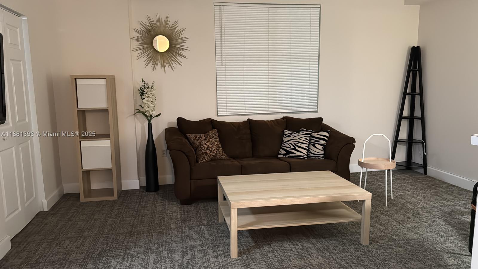 DOUGLAS GRAND CONDO - Residential Lease