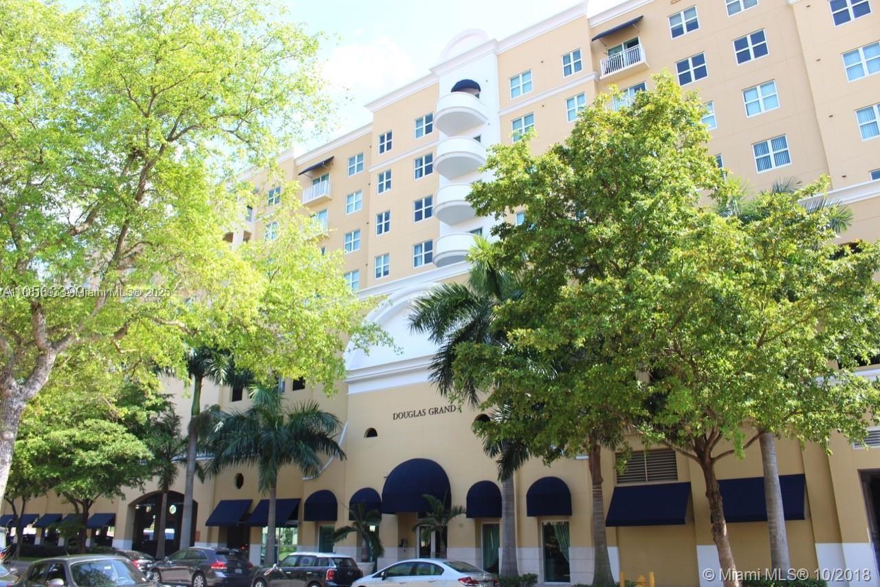 DOUGLAS GRAND CONDO - Residential Lease