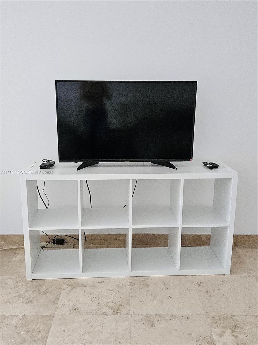 THE PAVILION CONDO - Residential Lease