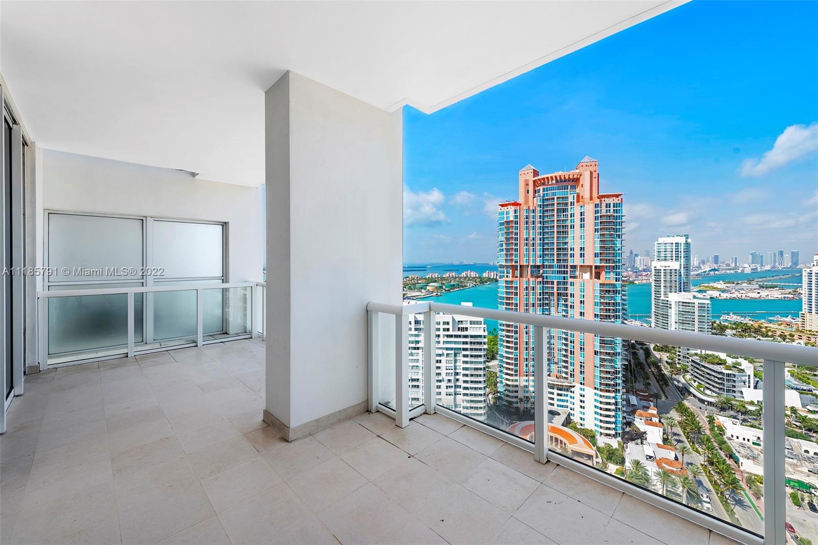 CONTINUUM ON SOUTH BEACH - Residential