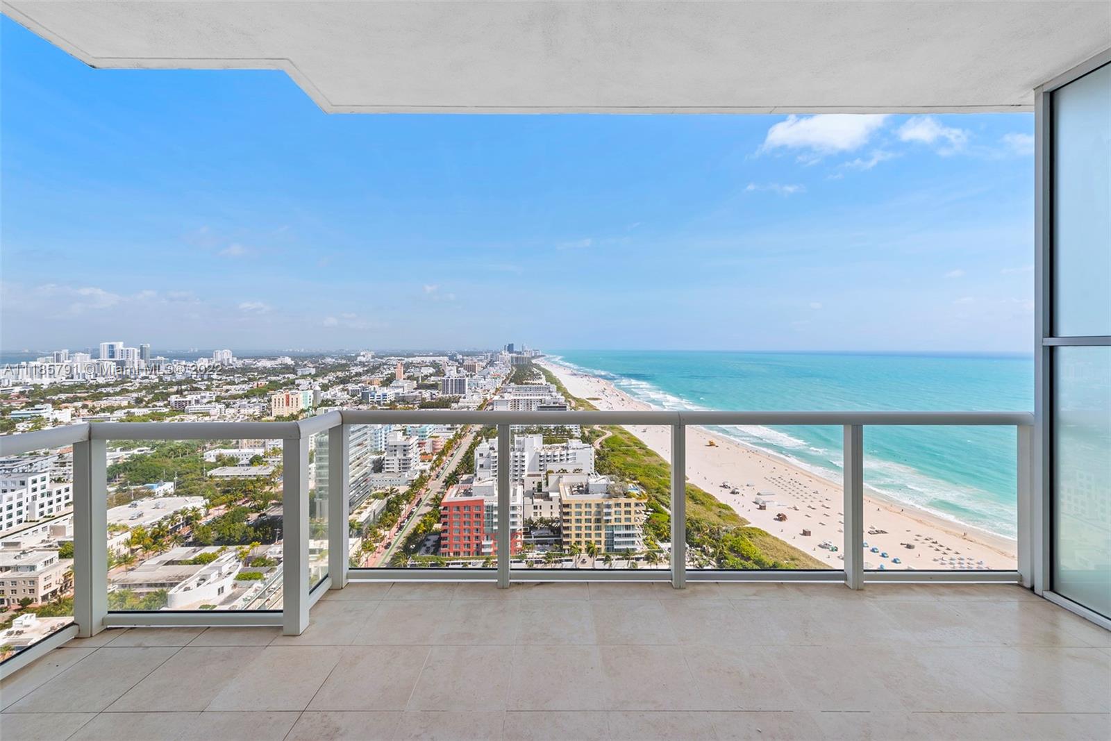 CONTINUUM ON SOUTH BEACH - Residential