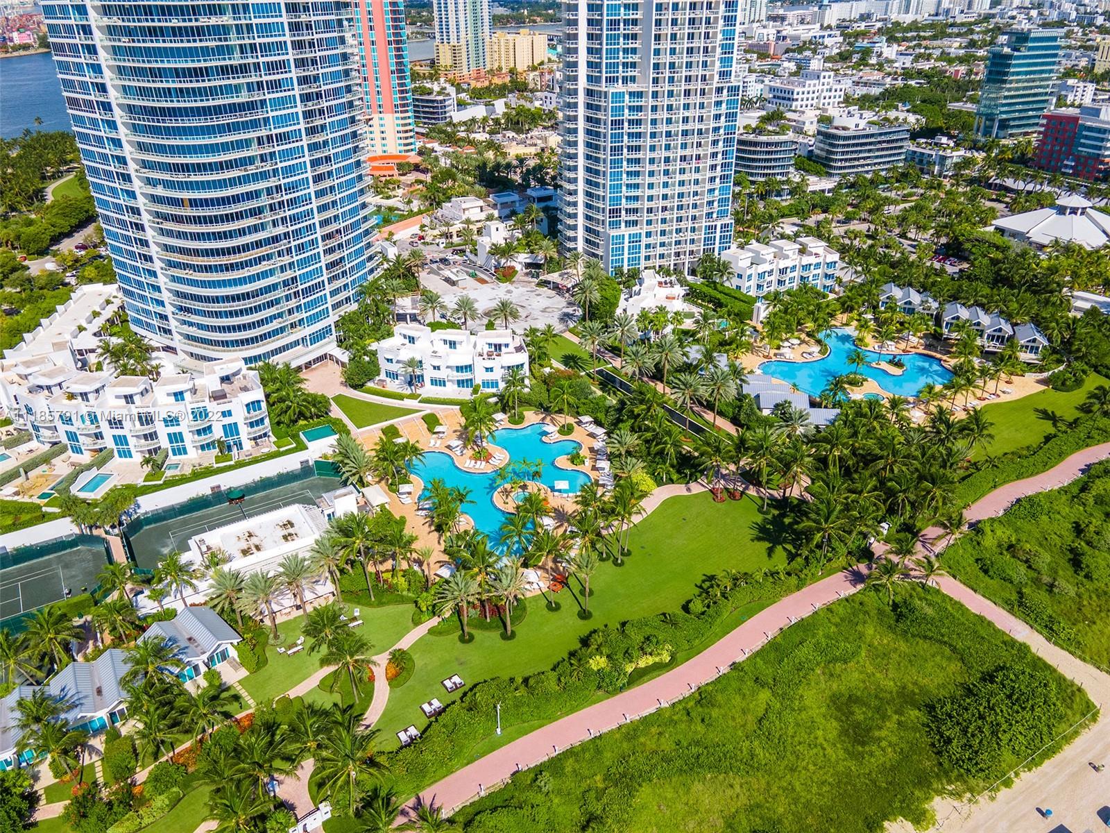 CONTINUUM ON SOUTH BEACH - Residential