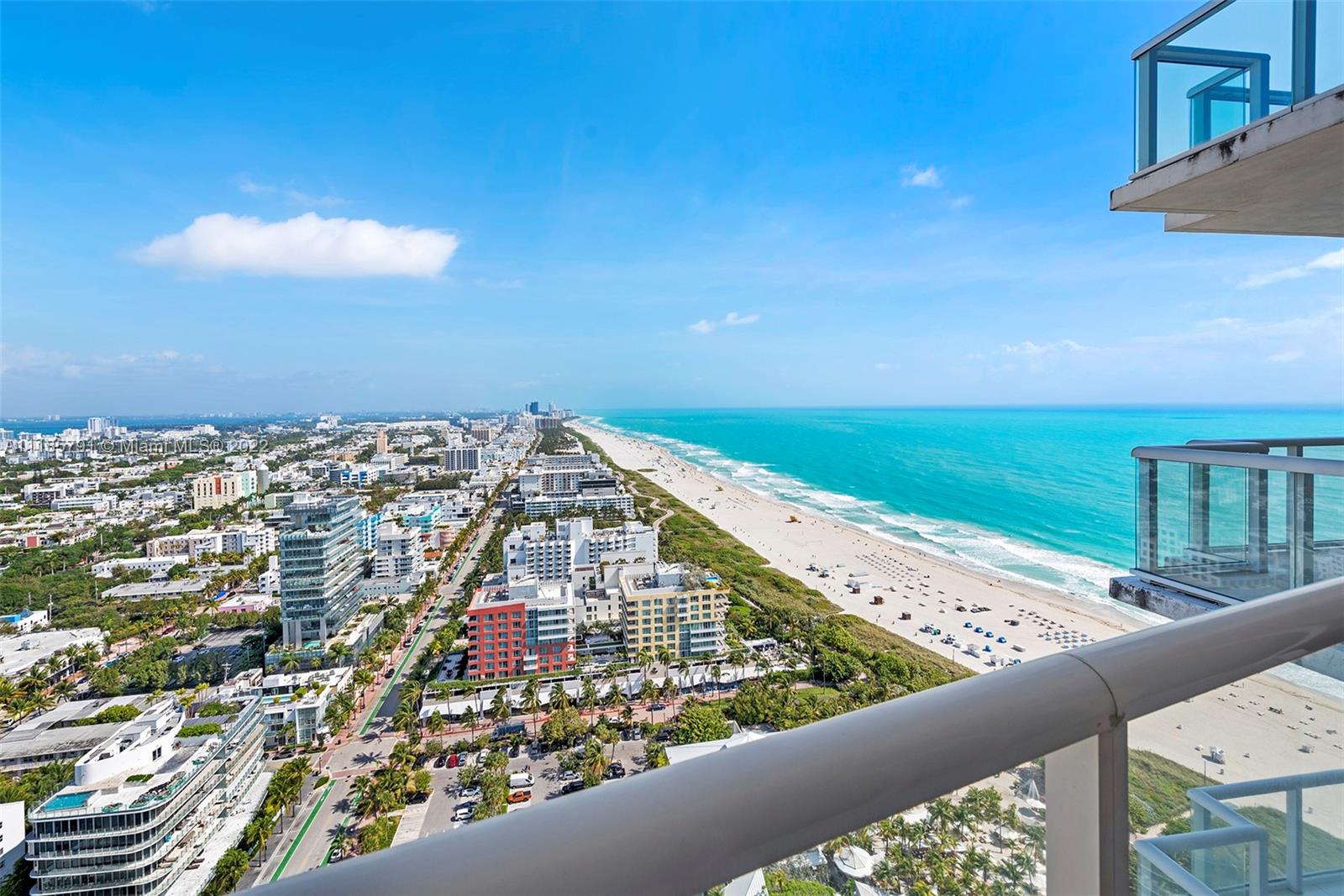 CONTINUUM ON SOUTH BEACH - Residential