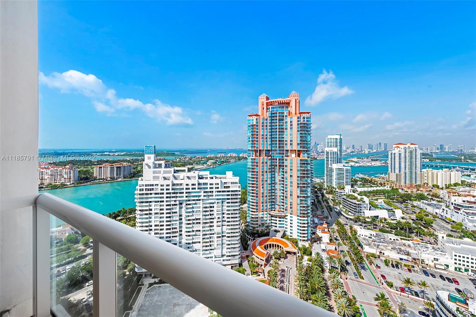 CONTINUUM ON SOUTH BEACH - Residential