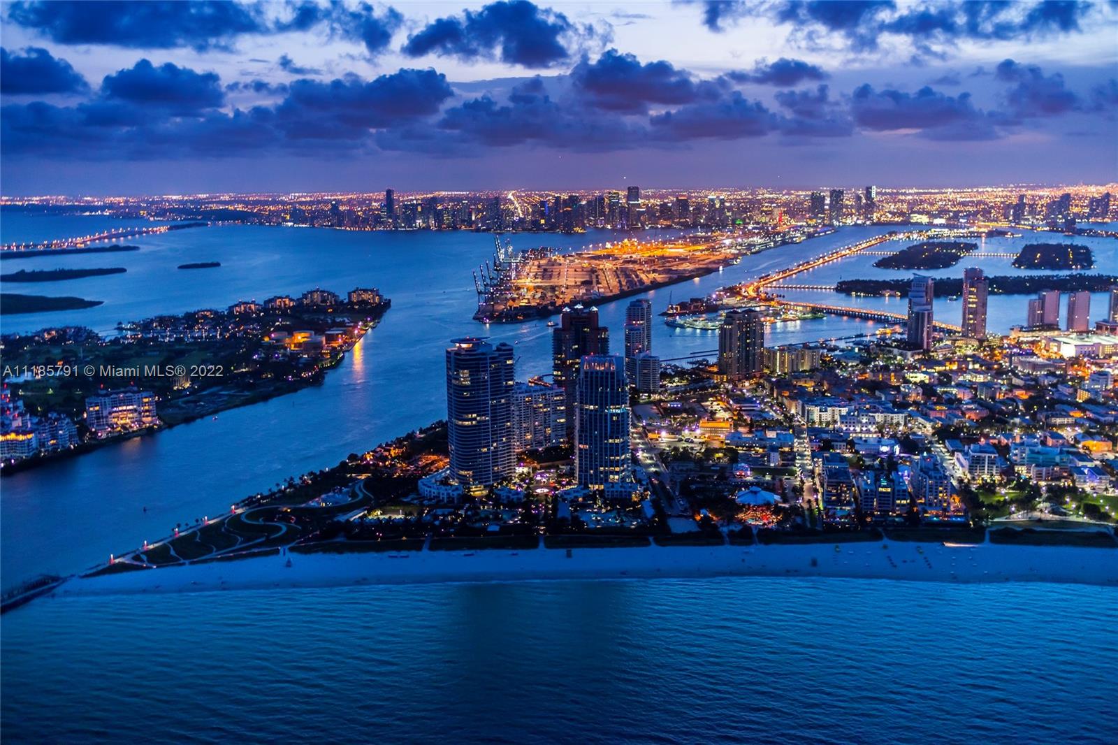 CONTINUUM ON SOUTH BEACH - Residential