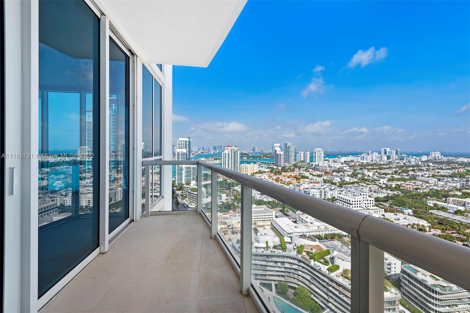 CONTINUUM ON SOUTH BEACH - Residential