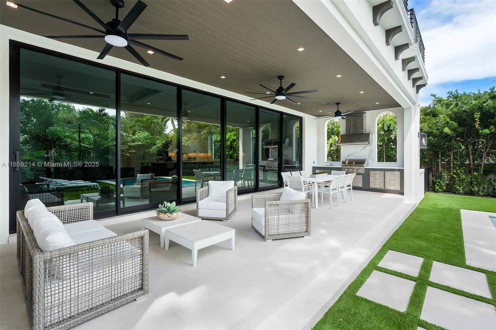 PALM MIAMI AMD - Residential