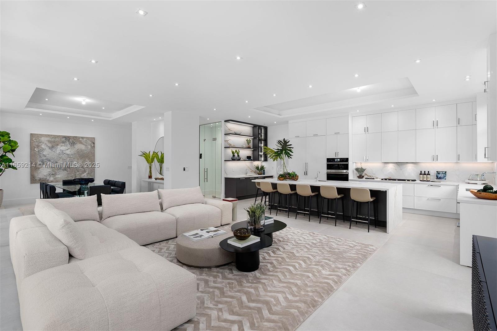 PALM MIAMI AMD - Residential