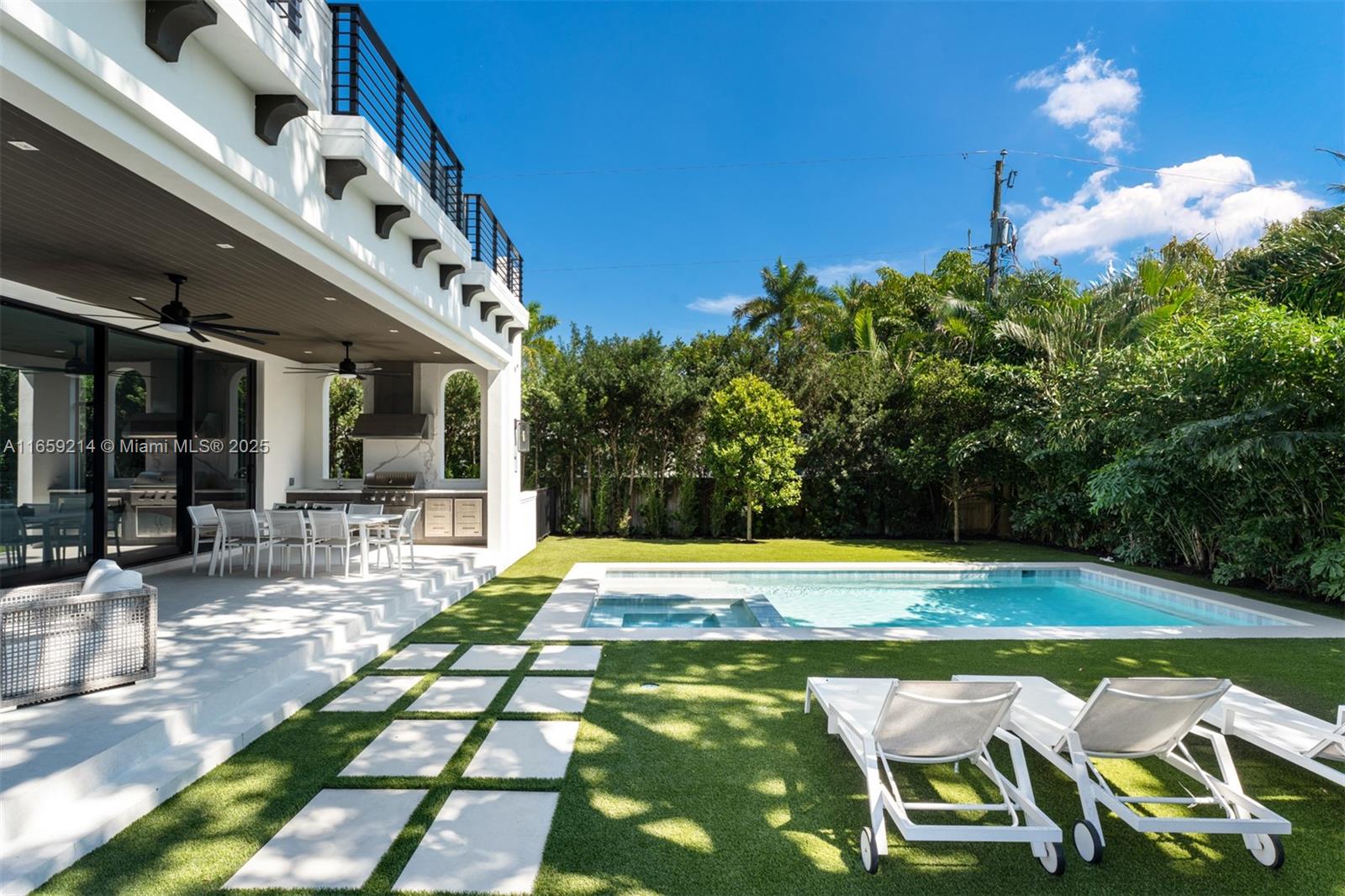 PALM MIAMI AMD - Residential