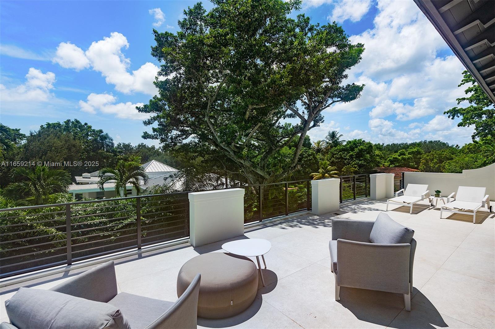 PALM MIAMI AMD - Residential