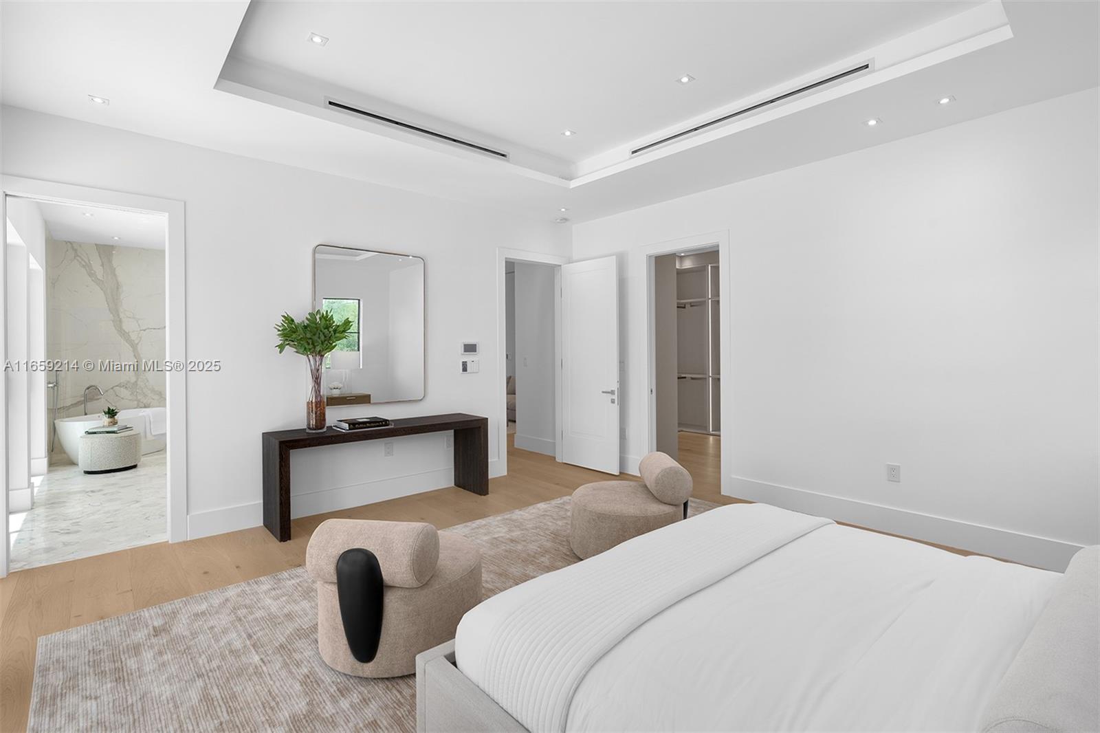 PALM MIAMI AMD - Residential