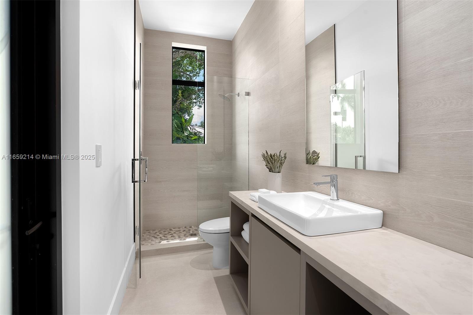 PALM MIAMI AMD - Residential