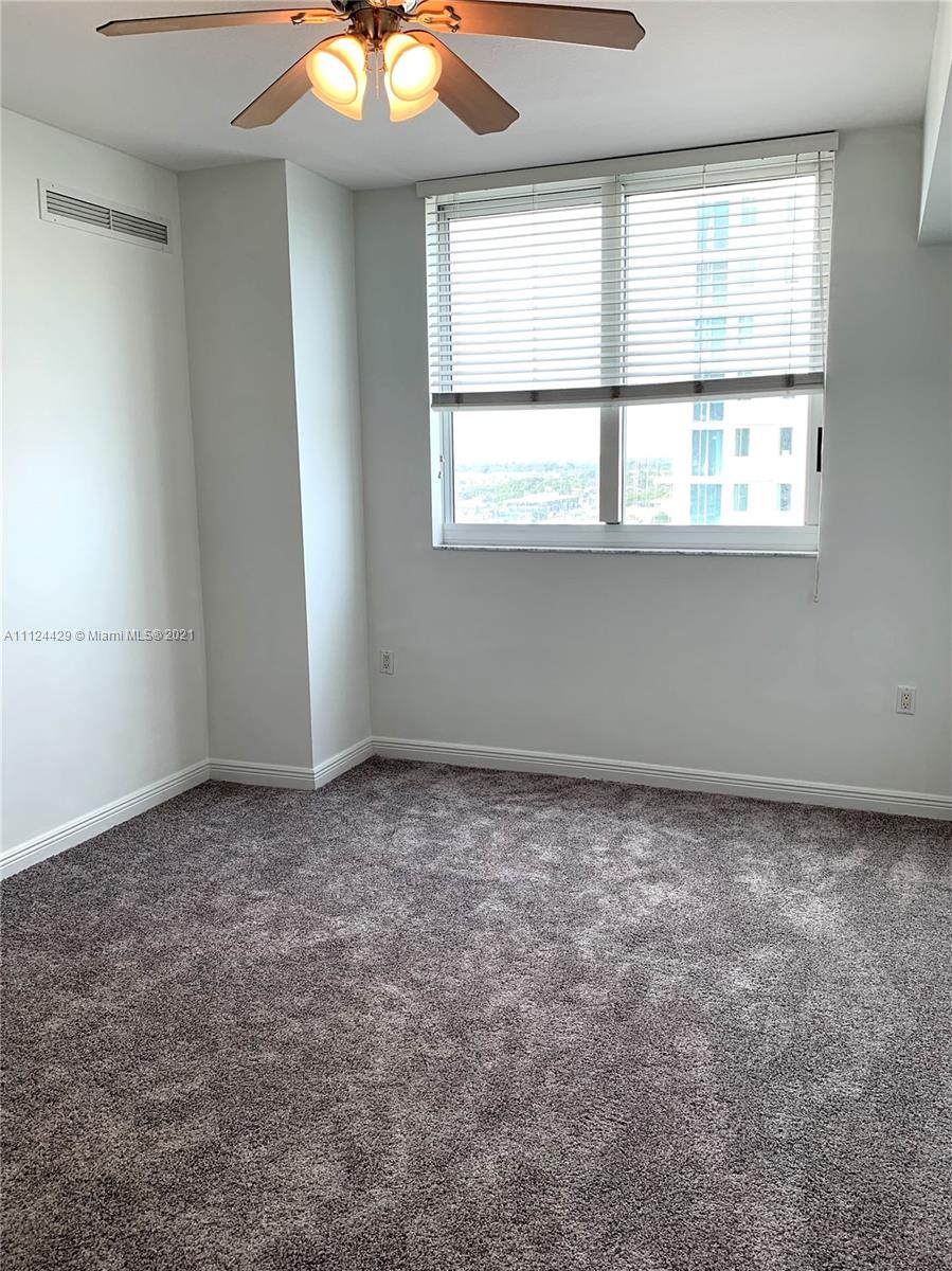 DUO COMDOMINIUM EAST - Residential Lease