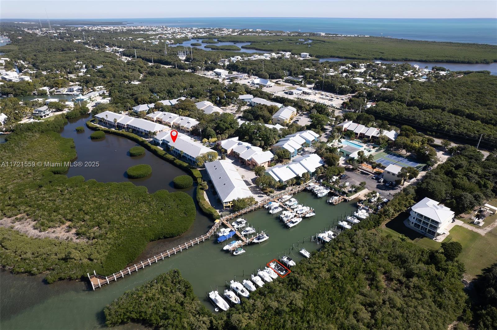 LANDINGS OF LARGO II - Residential