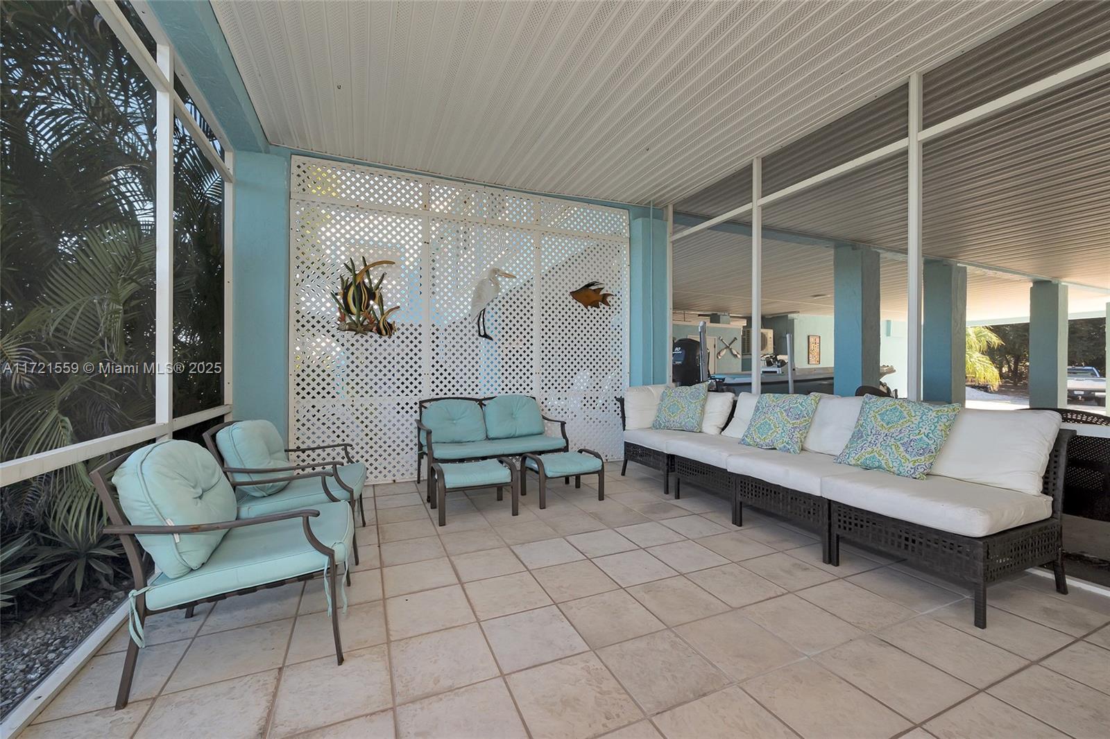 LANDINGS OF LARGO II - Residential
