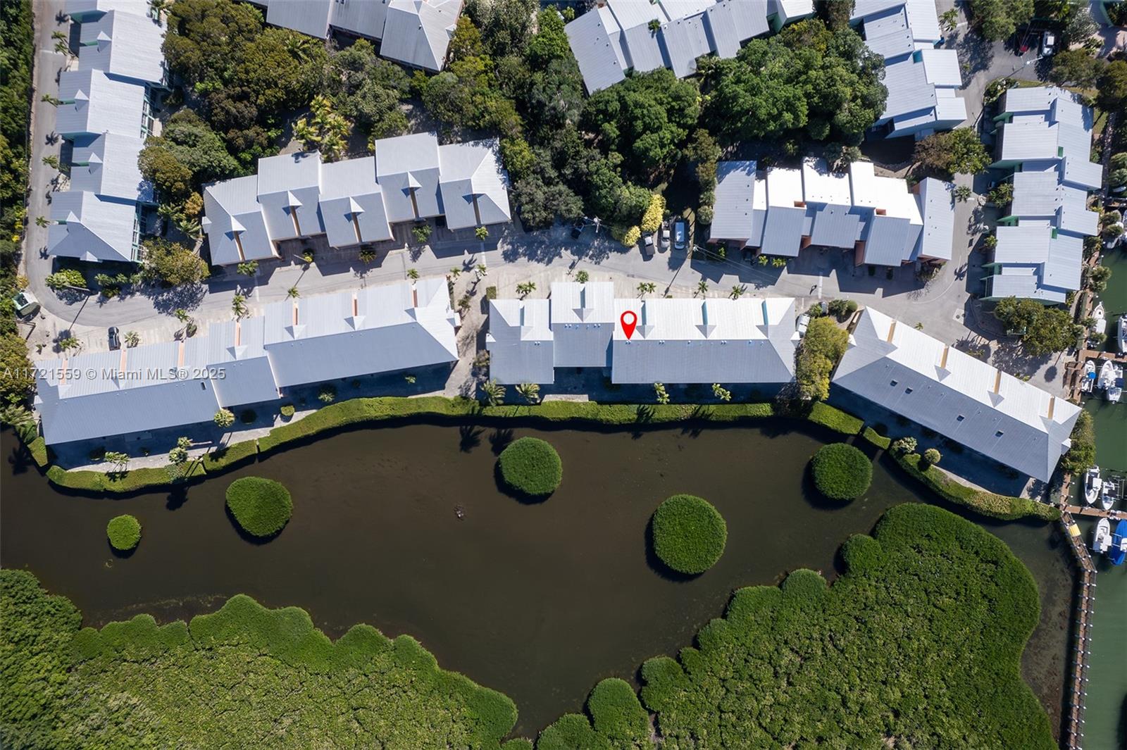LANDINGS OF LARGO II - Residential