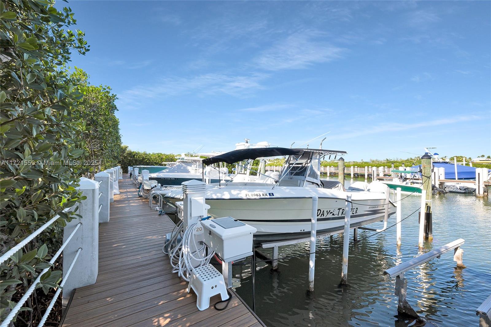 LANDINGS OF LARGO II - Residential