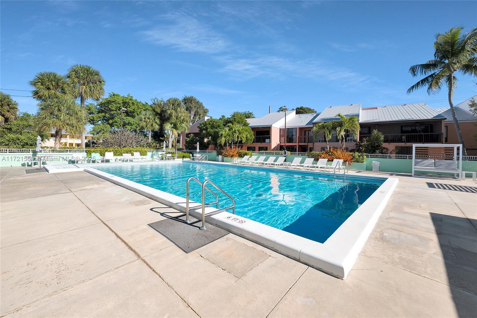 LANDINGS OF LARGO II - Residential