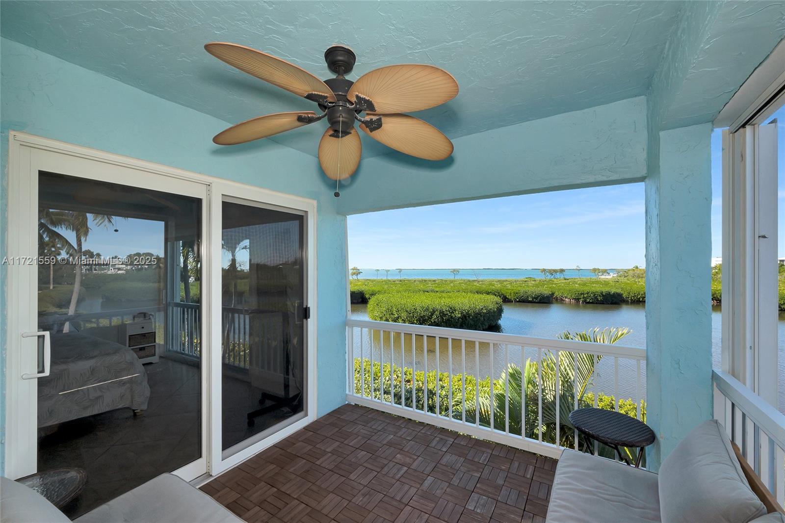LANDINGS OF LARGO II - Residential