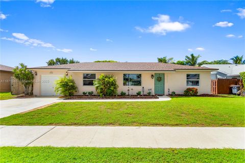 Photo of 9342 Gettysburg Rd, Boca Raton, FL 33434 (MLS # A11871346)