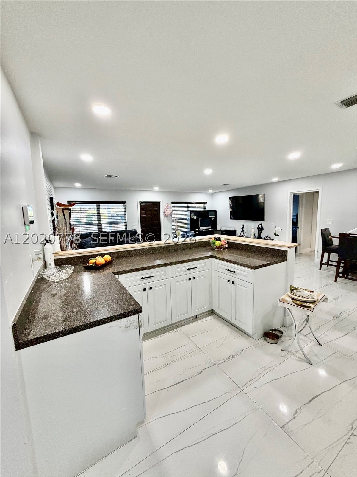 518 NW 47th Ct, Oakland Park FL 33309