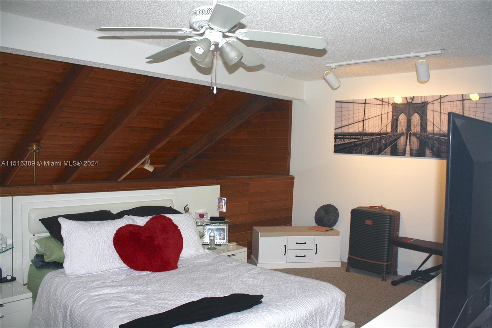 EVERGLADES SUGAR & LAND - Residential Lease