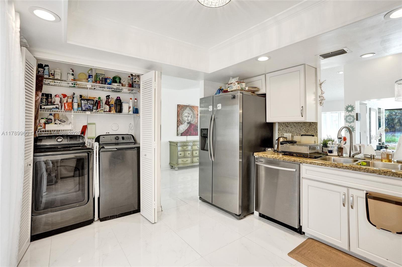 PARKWALK 1 - Residential Lease