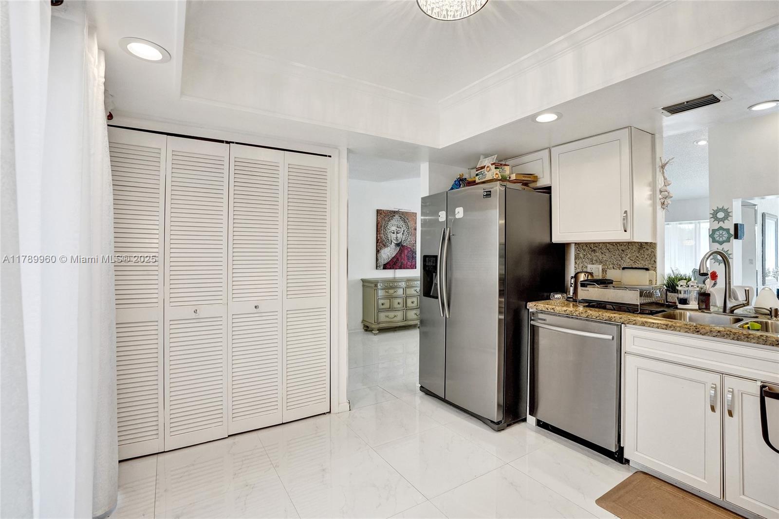 PARKWALK 1 - Residential Lease