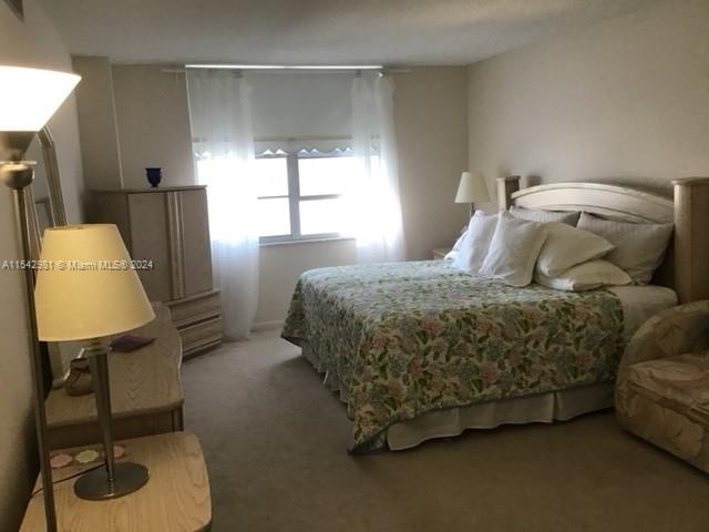 WINSTON TOWERS 500 CONDO - Residential