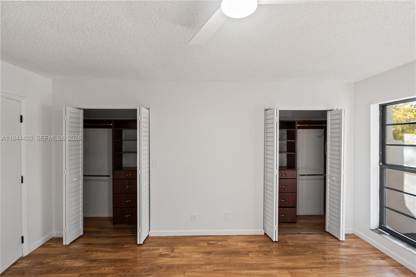 WESTVIEW CONDOMINIUM NO E - Residential