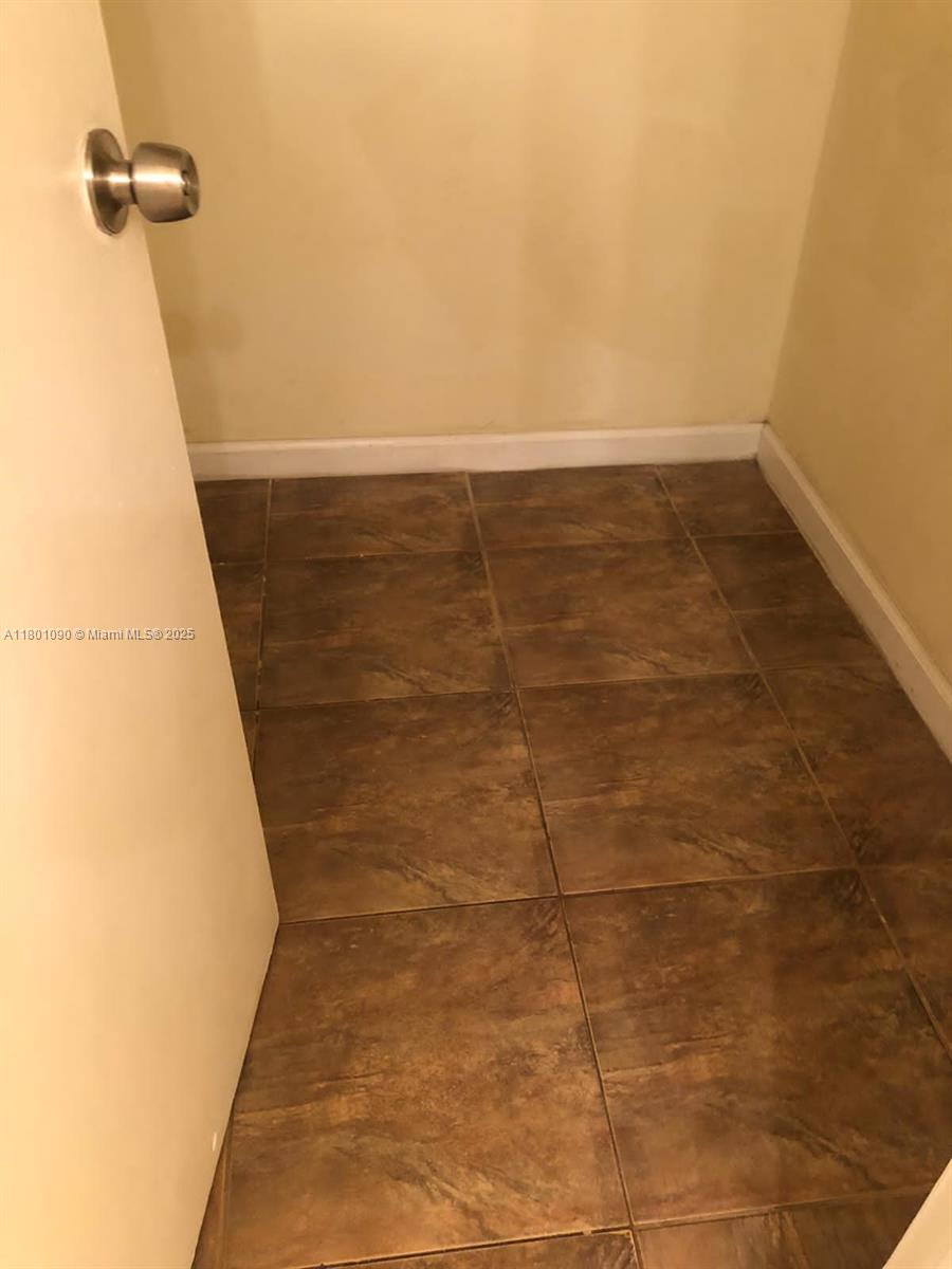 MONTECARLO CONDO - Residential