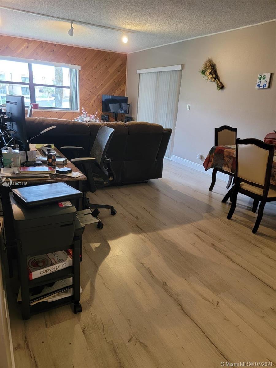 RACQUET CLUB 8 AT BONAVEN - Residential Lease