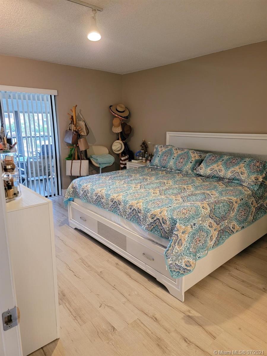 RACQUET CLUB 8 AT BONAVEN - Residential Lease