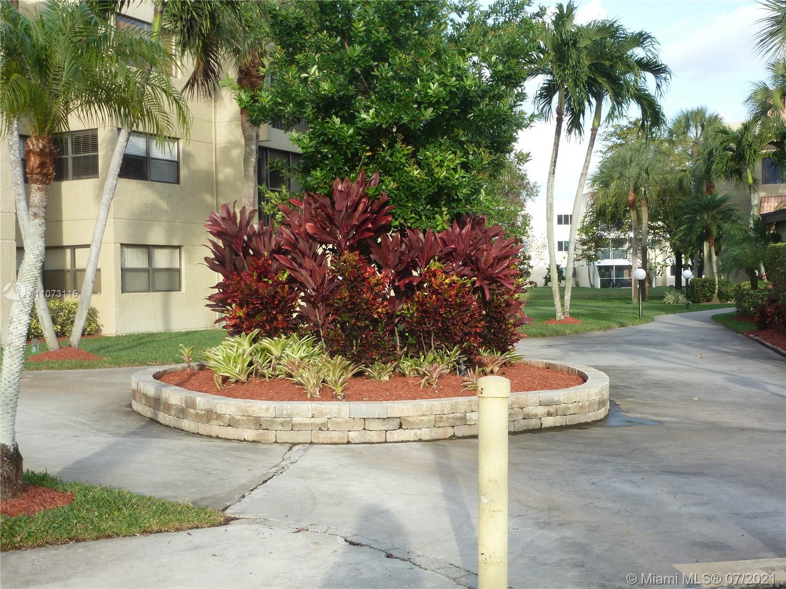 RACQUET CLUB 8 AT BONAVEN - Residential Lease