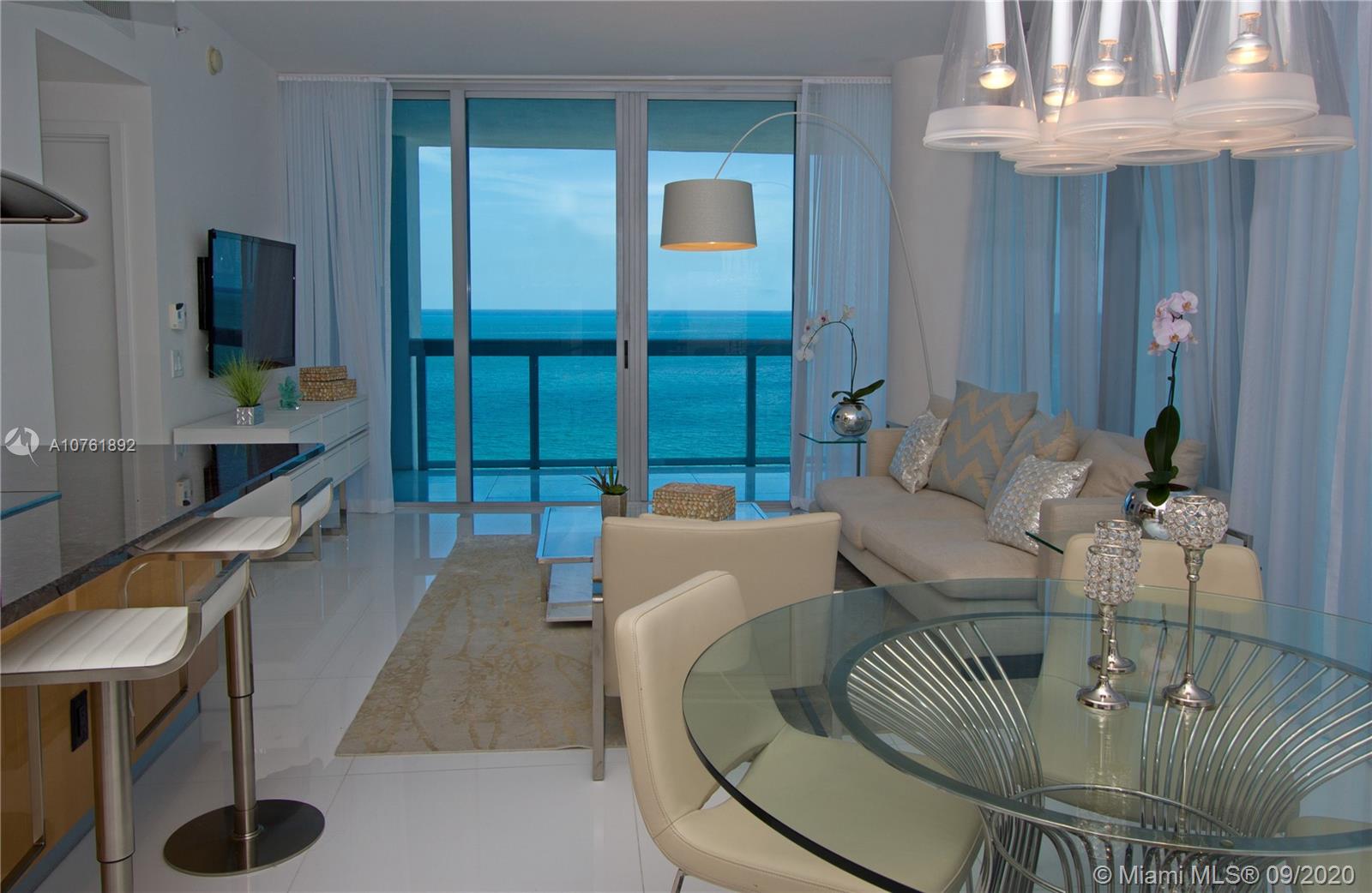 NORTH CARILLON BEACH COND - Residential