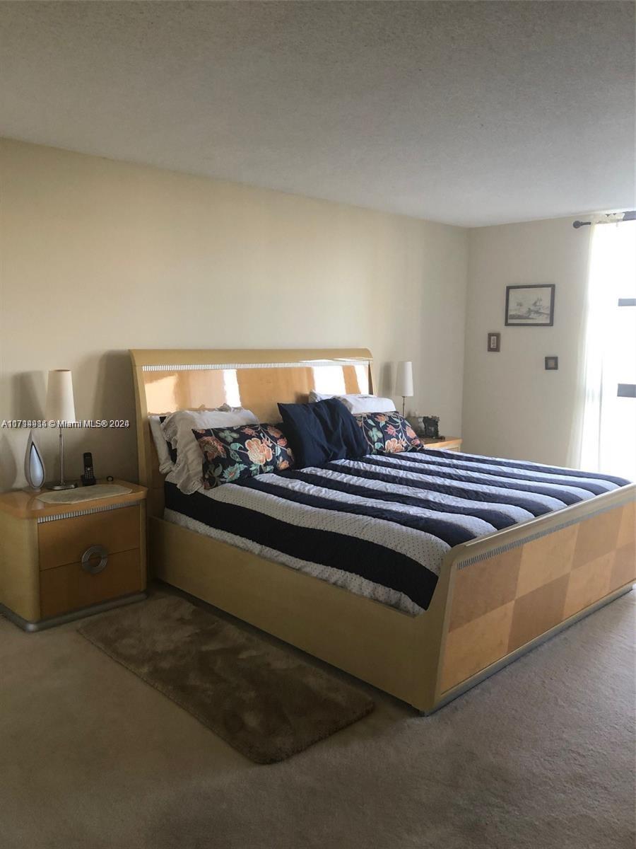 TOWERS OF QUAYSIDE CONDO - Residential