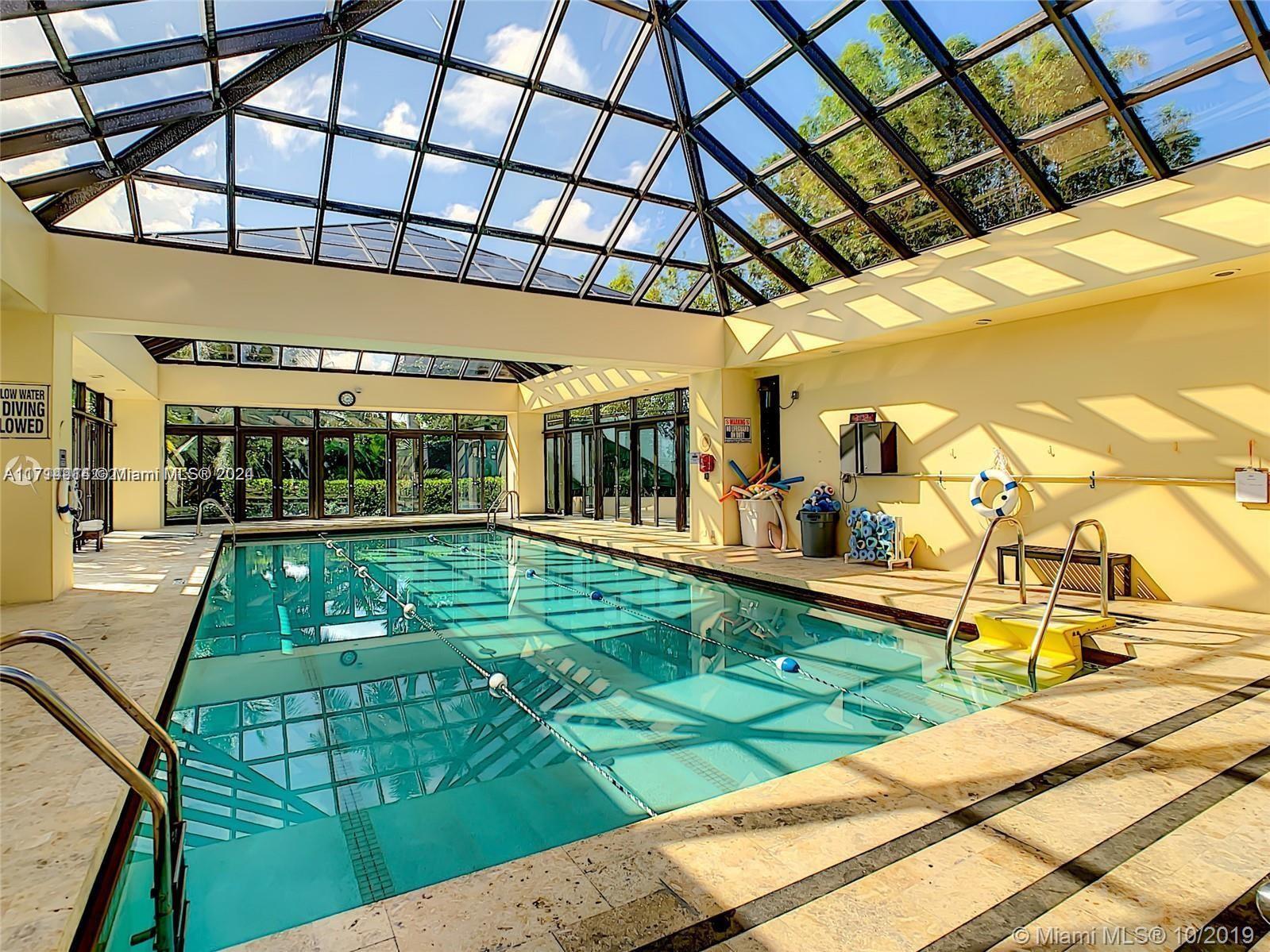 TOWERS OF QUAYSIDE CONDO - Residential