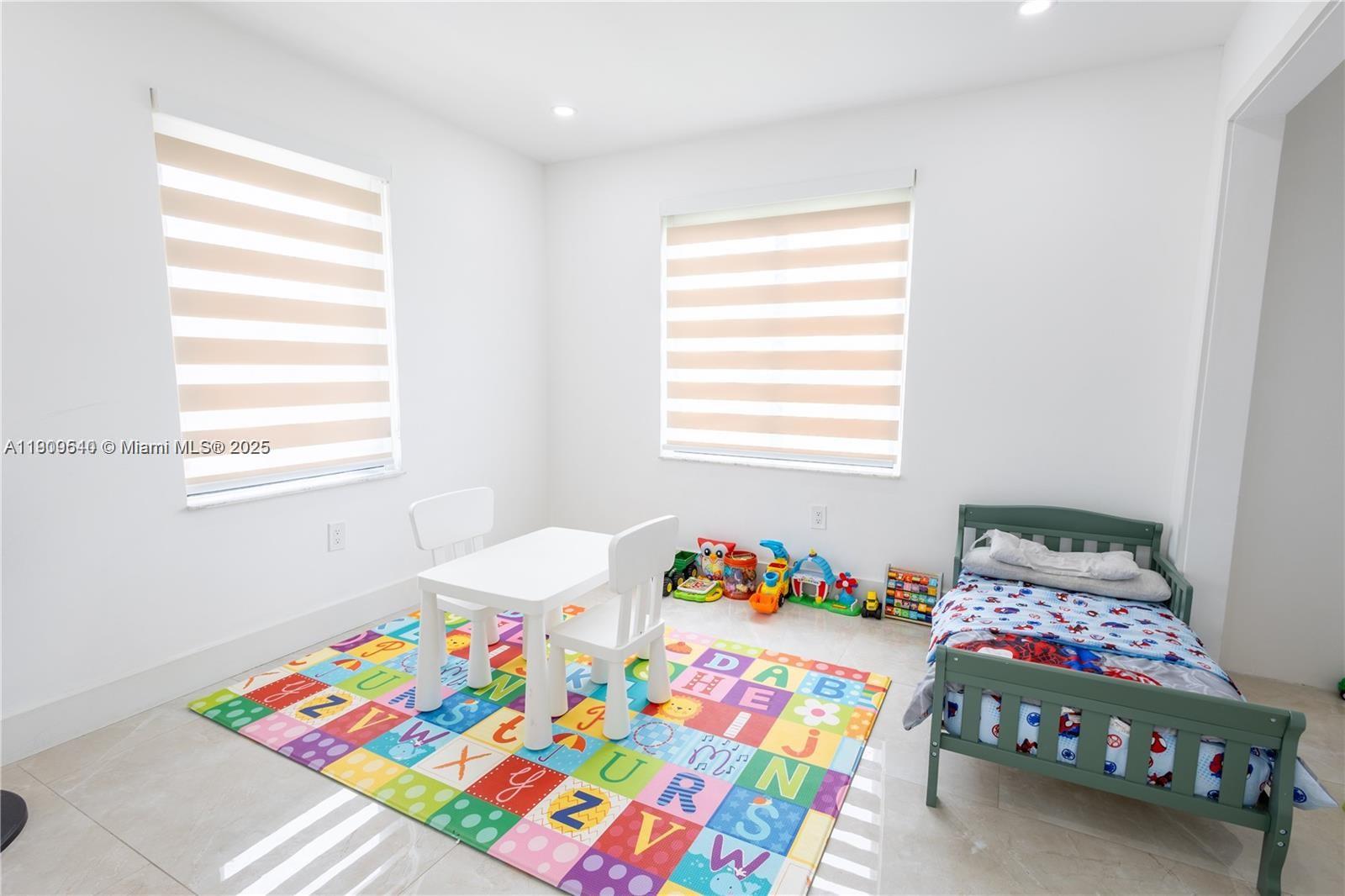 AMEND PLAT OF REDAVO ESTA - Residential Lease