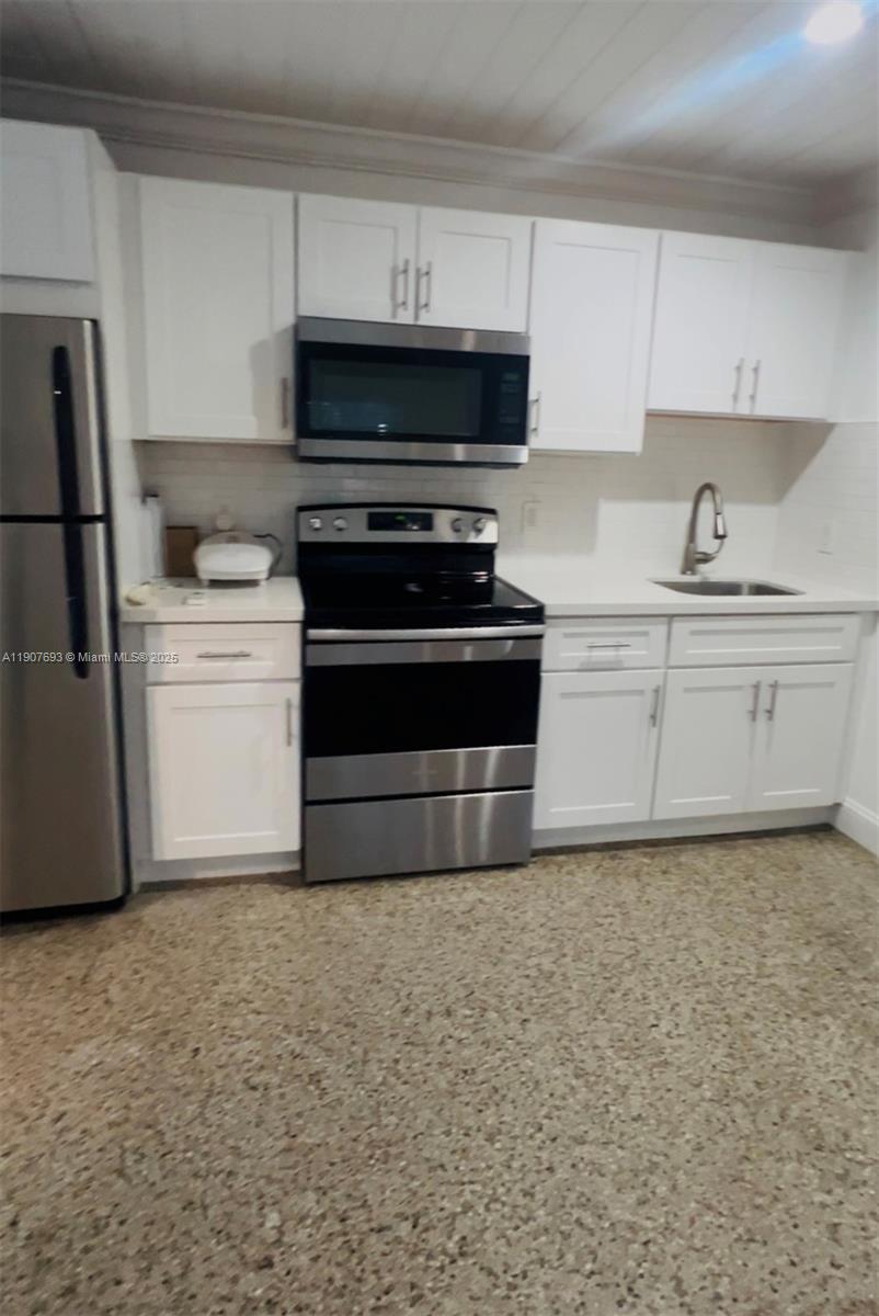 COLEE HAMMOCK - Residential Lease