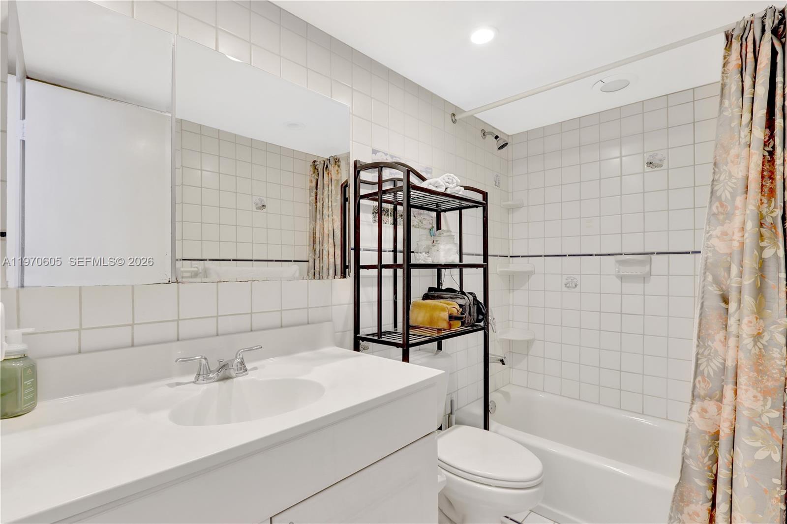 GARDEN OF KENDALL CONDO N - Residential