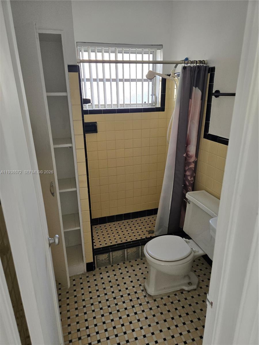 HOLLYWOOD SOUTH SIDE ADD - Residential Lease