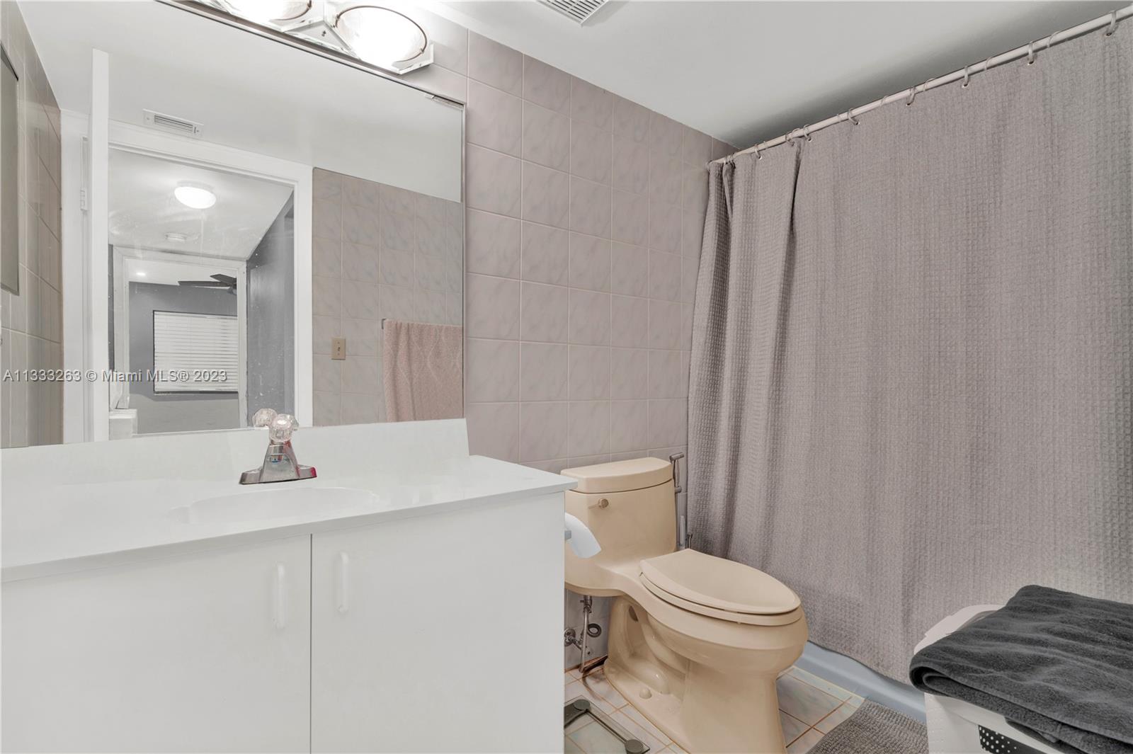 KINGS CREEK WEST CONDO - Residential